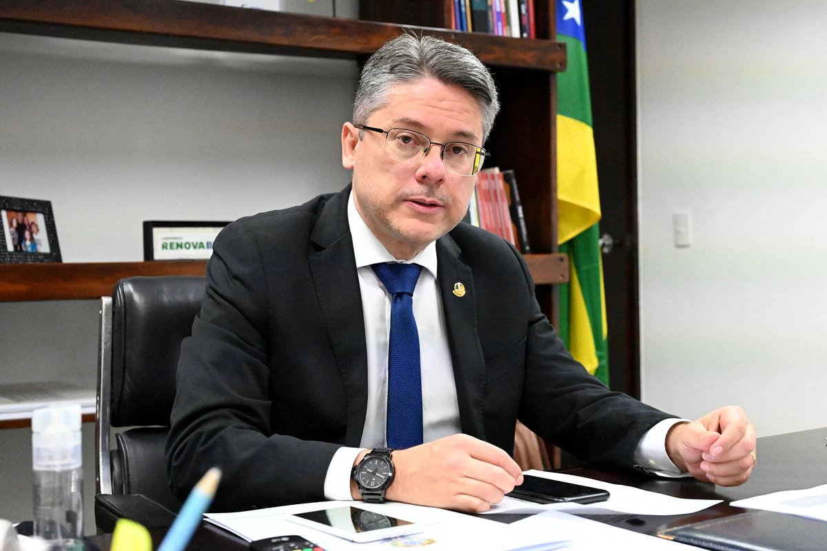 Senador Alessandro Vieira