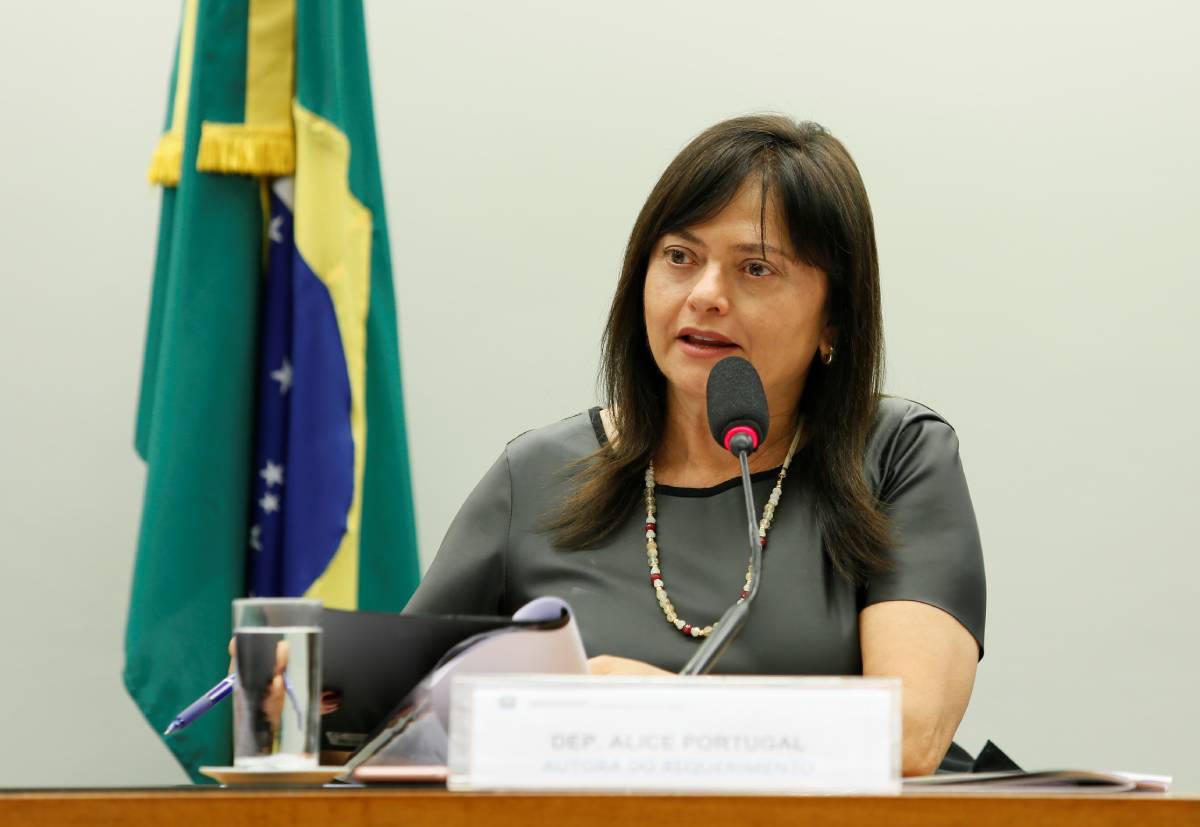 Deputada federal Alice Portugal
