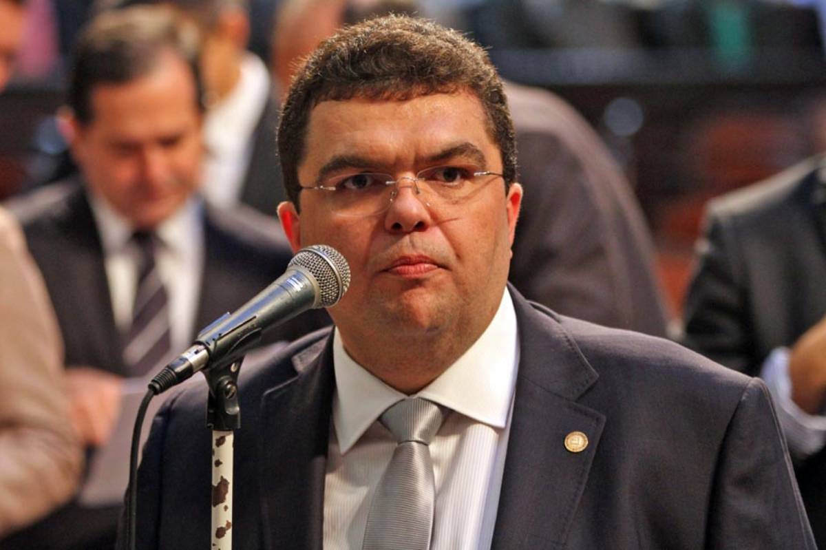 Deputado estadual Chico Machado