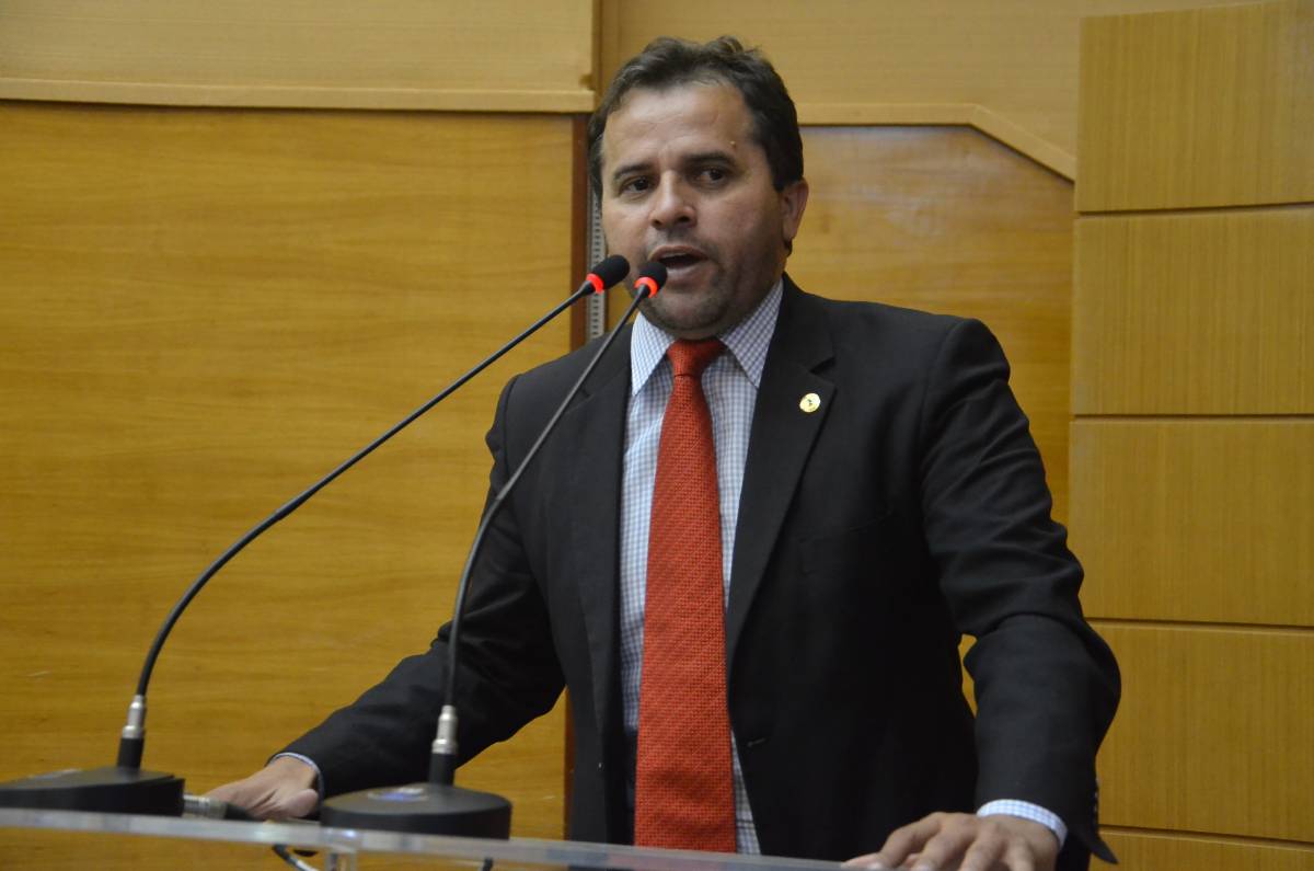 Deputado estadual Jairo Santana